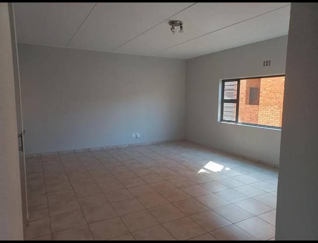 2 BEDROOM COMPLEX FOR SALE IN RAVENSWOOD